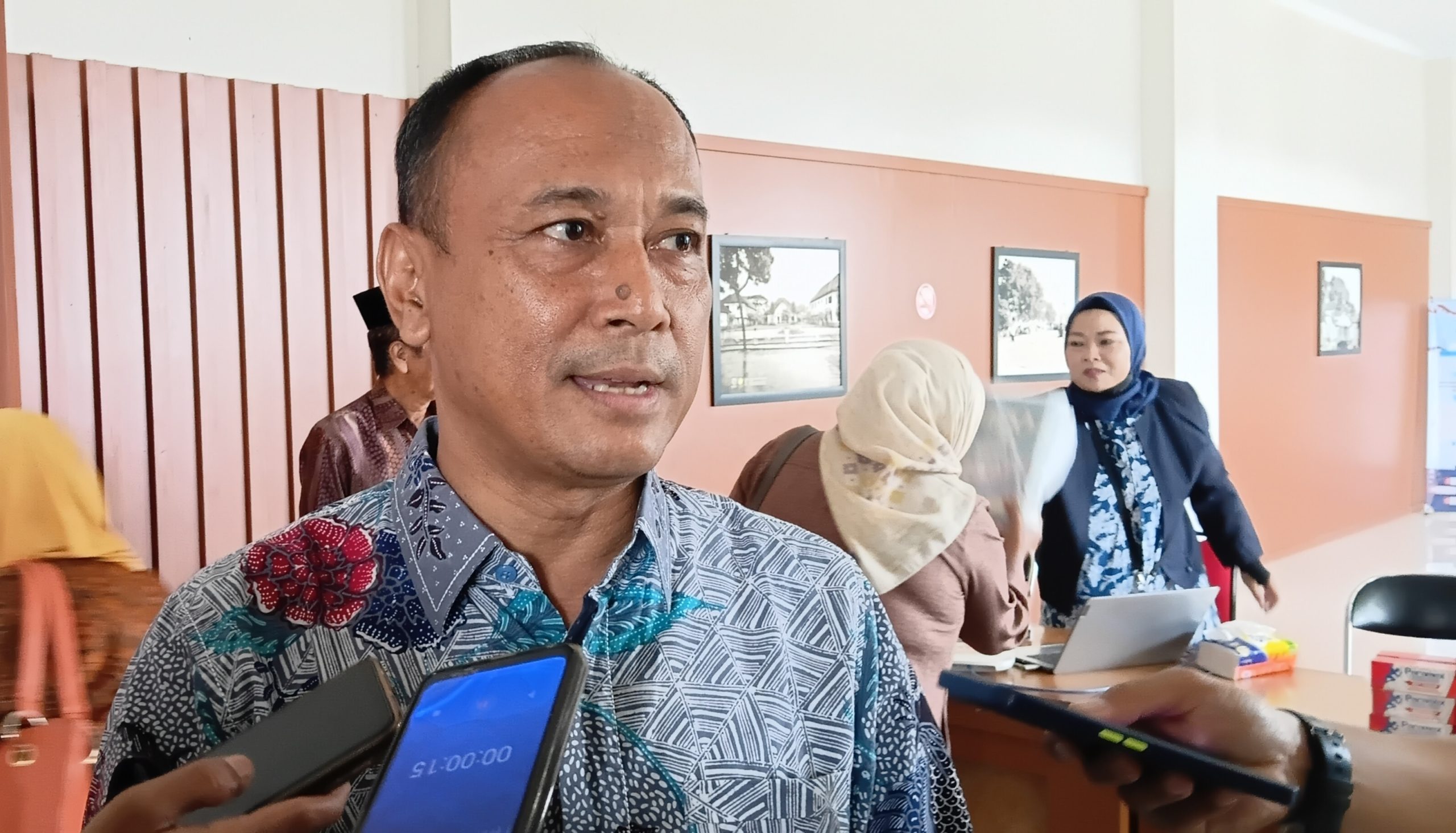 Langkah Nyata Peduli Lansia, Sekda Tasikmalaya Resmikan Sekolah PWRI Santun