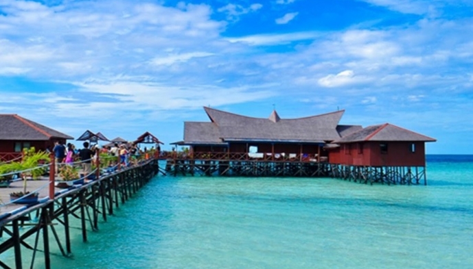 Di Balik Hutan Tropis, Kalimantan Punya Surga Bahari Tersembunyi