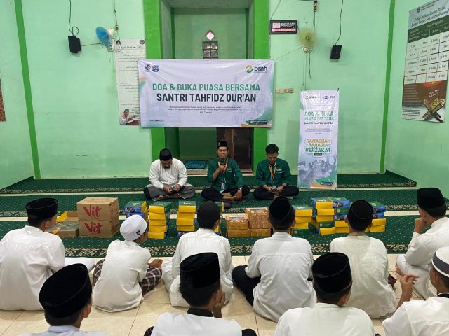 BMH Cirebon Gelar Doa dan Buka Bersama Santri Tahfidz Al-Qur’an di Argasunya