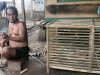 Dari Bambu Menjadi Rezeki, Ketekunan Kang Ocot Produksi Kandang Ayam di Sumelap