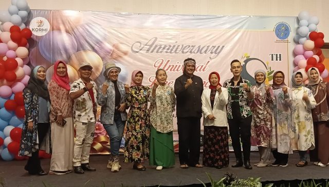 Langkah Kompak di Usia ke-8, The Universal Line Dance Dapat Dukungan Diky Candra