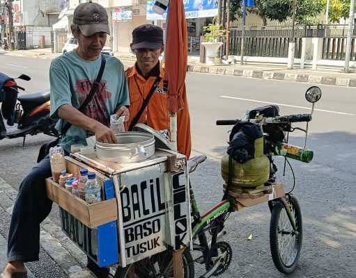 Menginspirasi! Kang Dadan Tak Menyerah, Bacil Rp1000 Jadi Andalan Menghidupi Keluarga