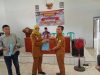 Camat Cibogo Serahkan SK Pelaksana Harian (Plh) Kepala Desa Sadawarna