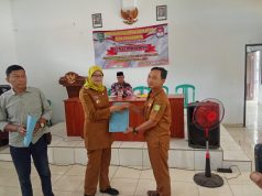 Camat Cibogo Serahkan SK Pelaksana Harian (Plh) Kepala Desa Sadawarna